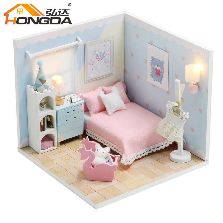 

Wholesale cute diy diy doll house for girls with light