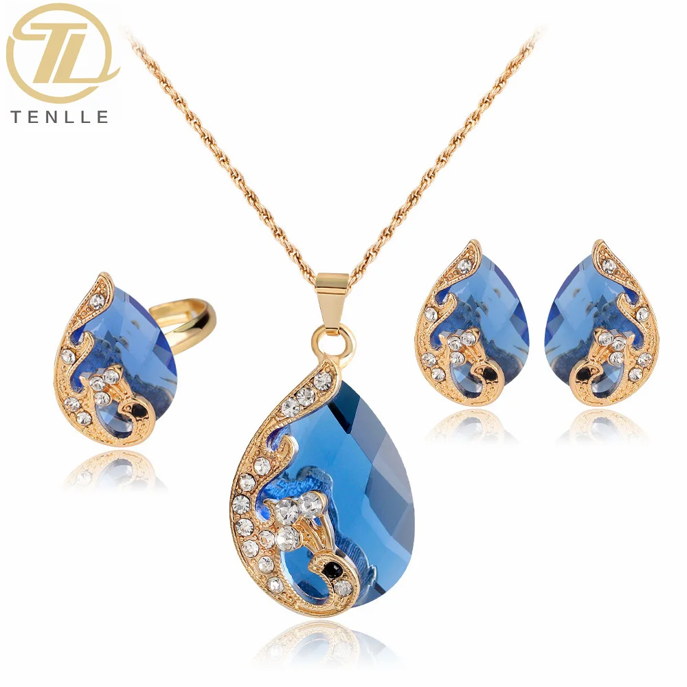 

2021 new ladies Peacock pendant zircon necklace earrings ring set luxurious alloy crystal jewelry set womens necklace sets