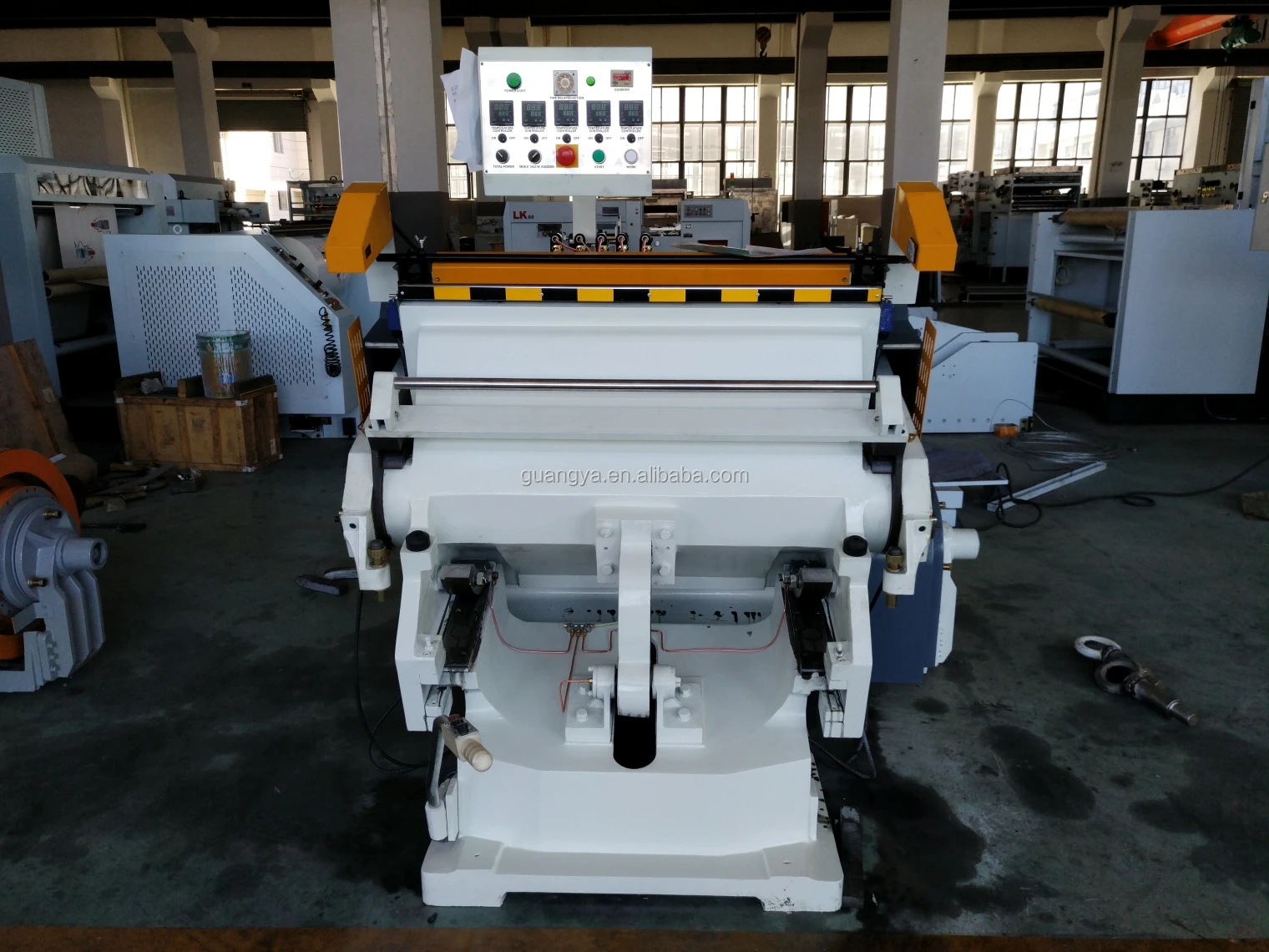 New Heat Creasing And Die Cutting Platen Die Cut Press Machine Buy