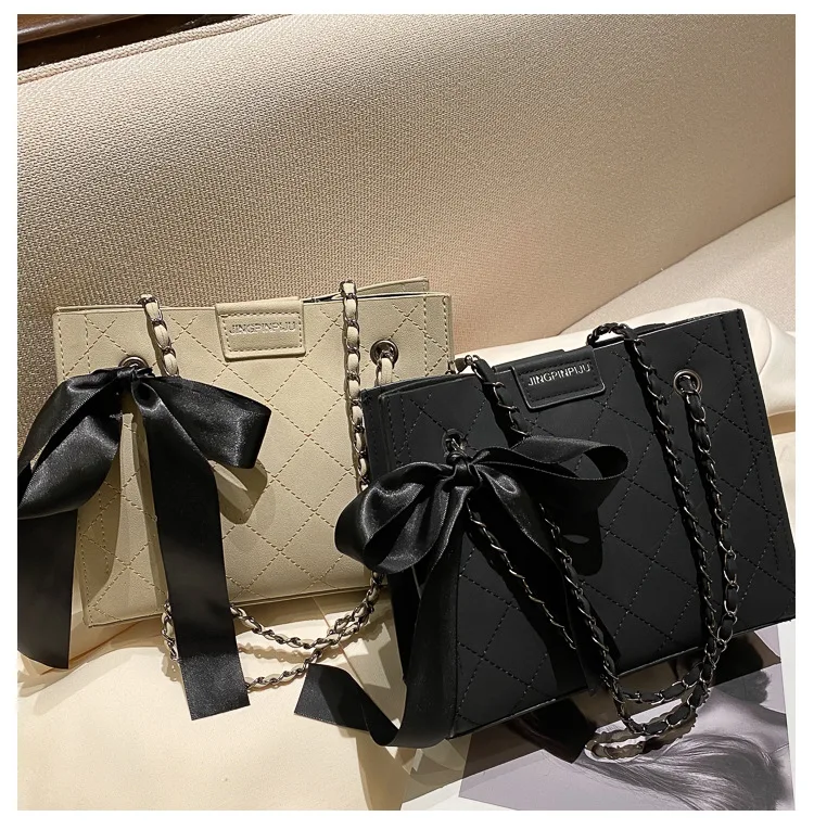 

2021 New Fashion Women Handbag Black Bow All-Match Square With Large Capacity Bag PU Leather Shoulder Crossbody Bag, Picture color