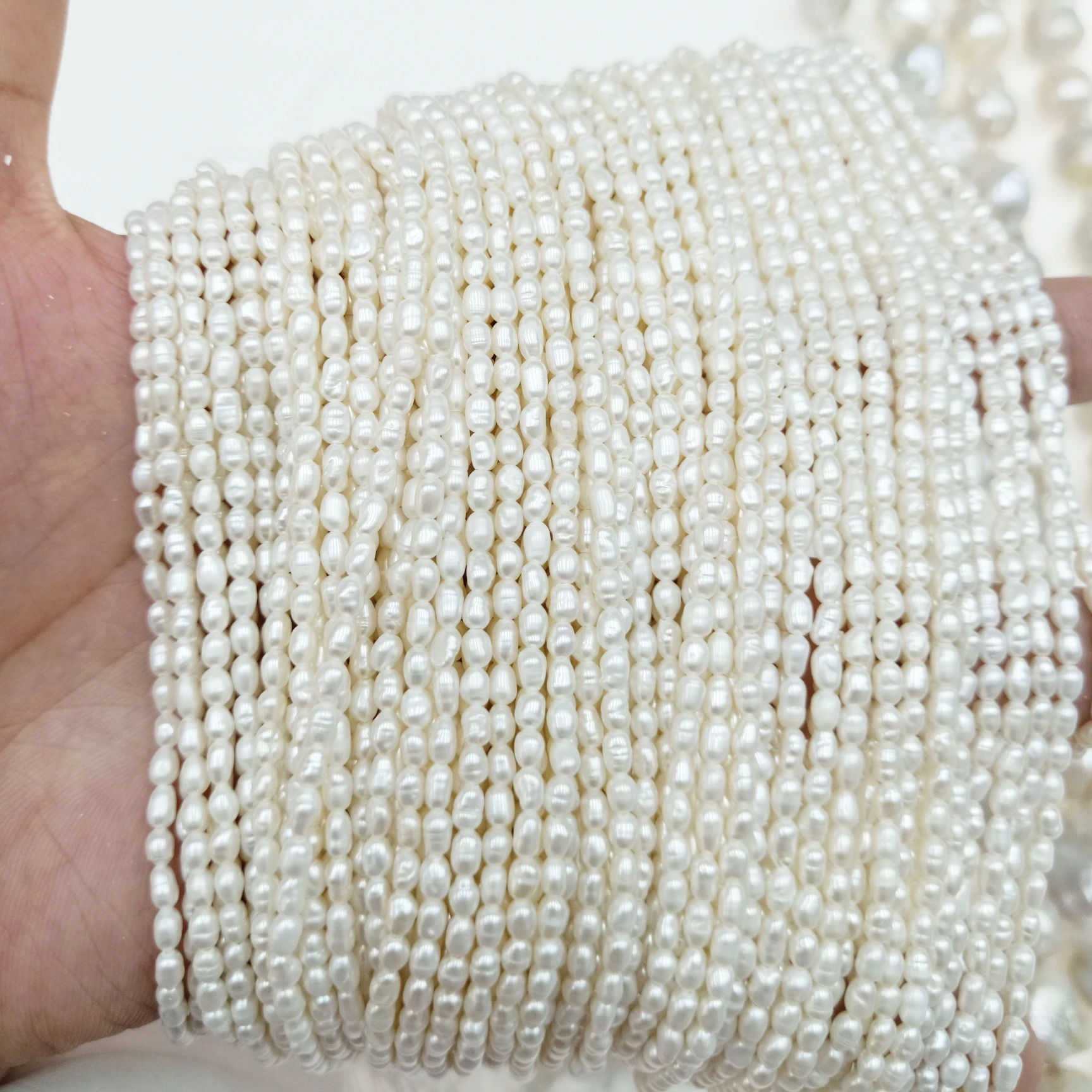 Wholesale Freshwater Seed Pearl Strand White 2.5-3mm Small Rice Pearl