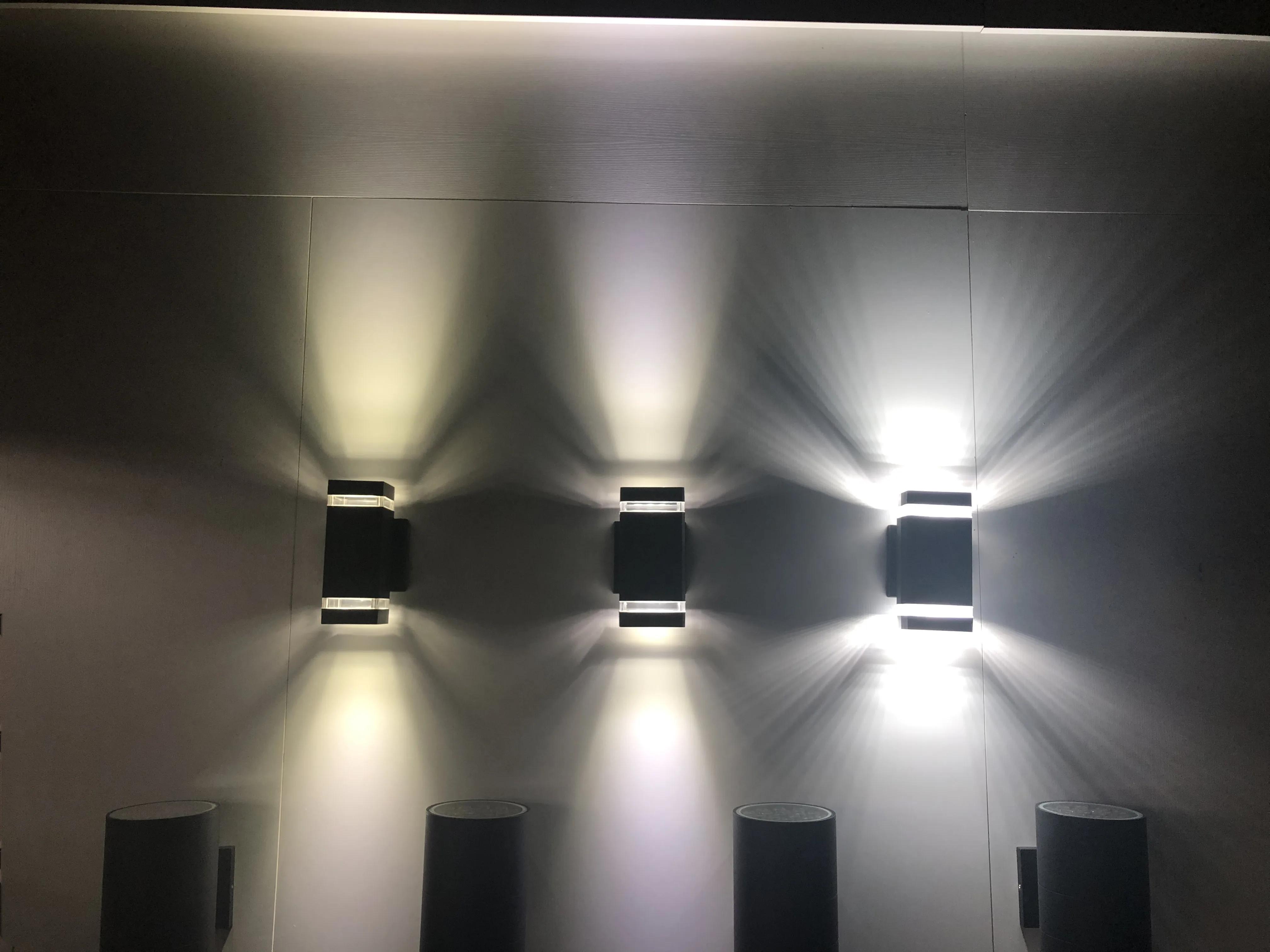 
Popular waterproof ETL AC100-277V led bracket light semi outdoor wall IP54 