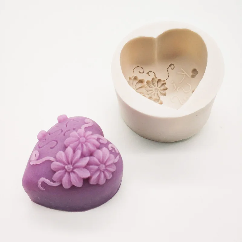 

Heart shaped 3d rose flower soap molds salt carved candle silicone flower rose mold, Random