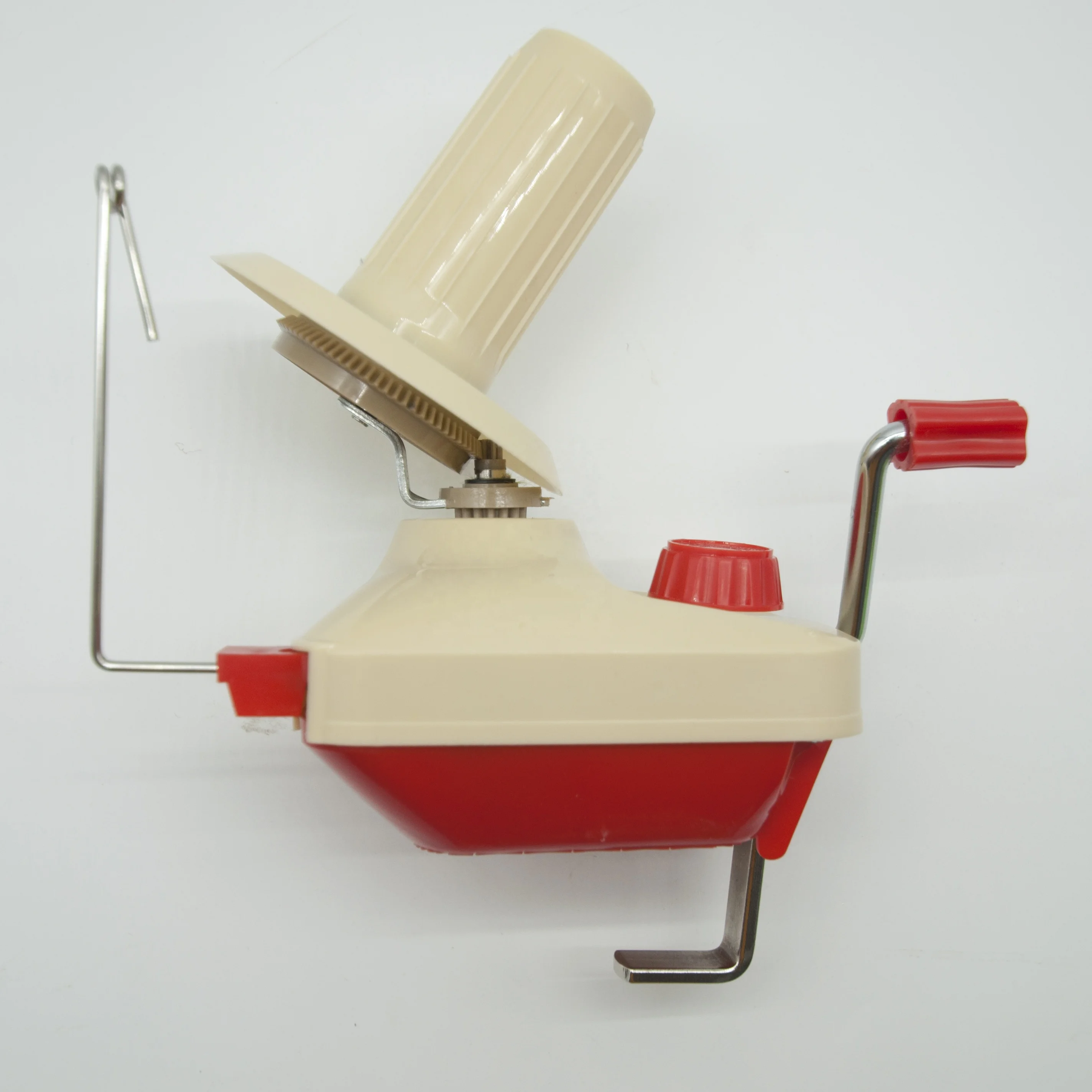 

Plastic Hand Yarn Ball Winder (Red)