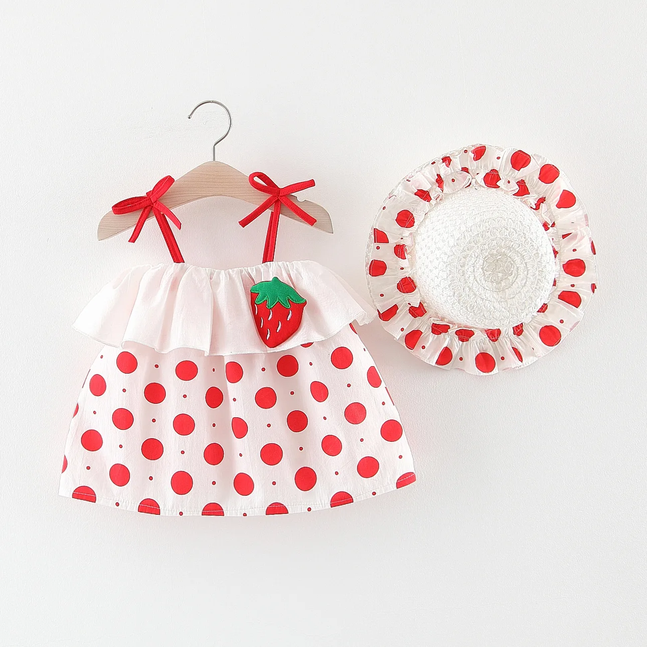 

Special summer new strawberry bow cotton skirt 1-4years korean style baby girl summer dress send straw hat, As pictures
