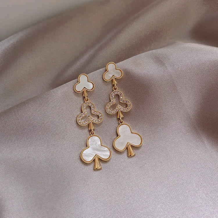 

rhinestone vintage heart dangle earrings