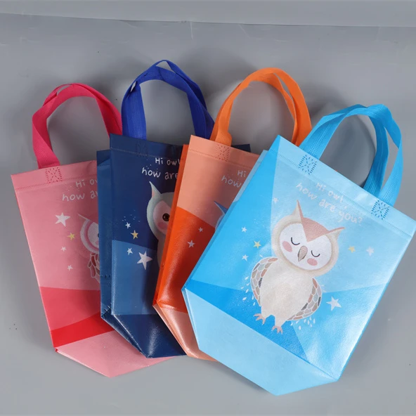 

Wholesale Fashion High Quality Reuseable Non Woven Shopping Handled Luxury Gift Bag