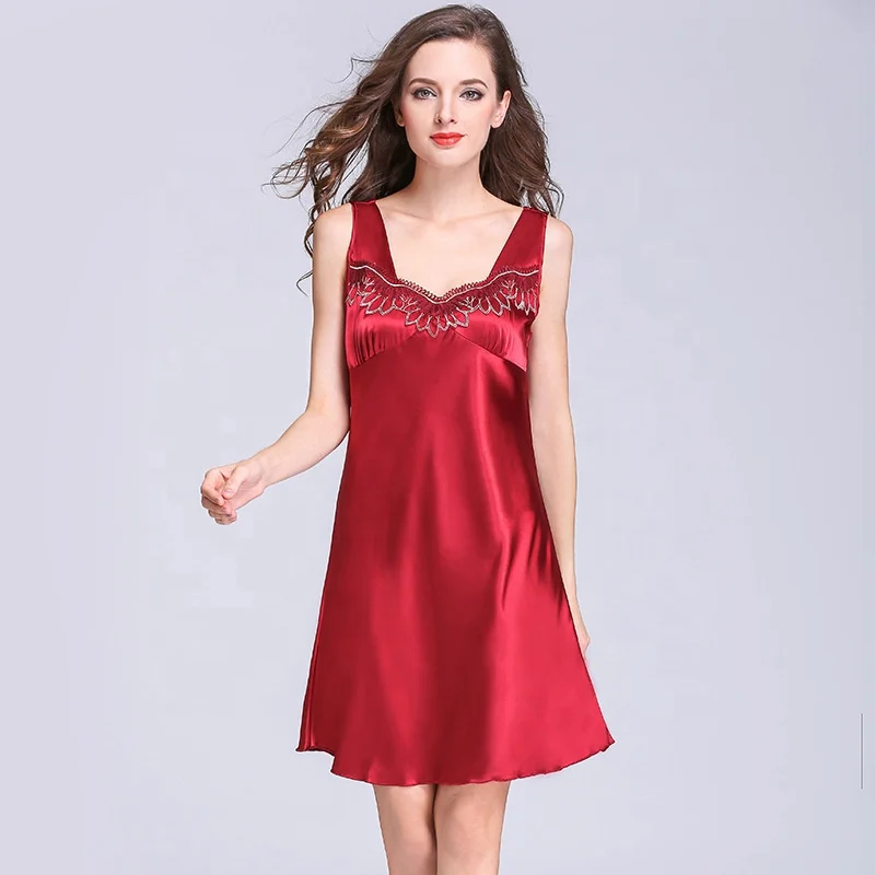 

NO MOQ LOGO Custom wholesale red long bride robe