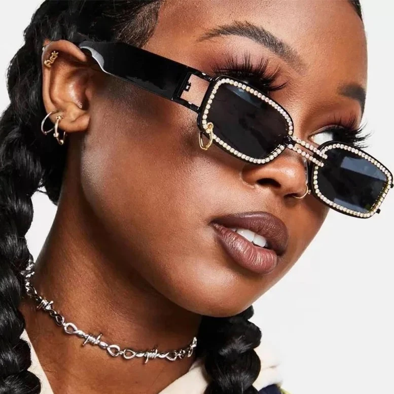 

NWOGLSS 1791 Designer Diamond Decoration Small Rectangular Sunglasses 2021