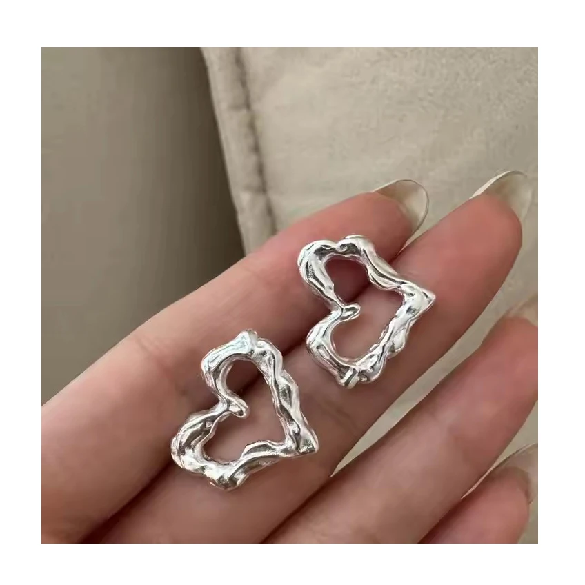 Factory Wholesale 925 Sterling Silver Texture Hollow Heart Chunky Stud Earrings for Women Korean Style Fine Jewelry