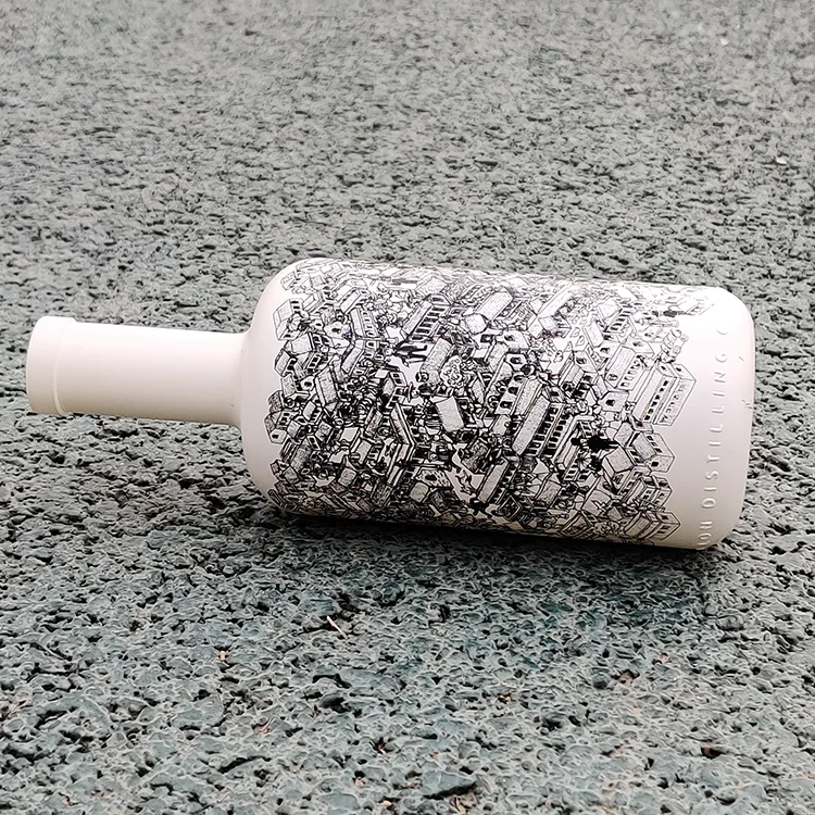 glass bottle liquor (2).png