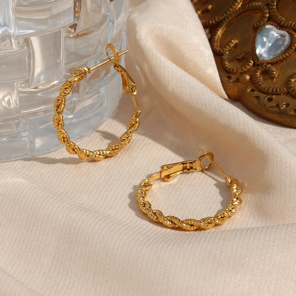 

Tarnish Free Trendy Matte Grid Twisted Hoop Earring 18K Gold Plated Stainless Steel Earrings 2022 Jewelry