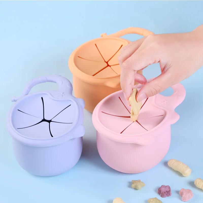 

Eco Friendly Food Cups Kids Food Grade Silicone Snack Catcher No Spill Baby Collapisble Snack Cup