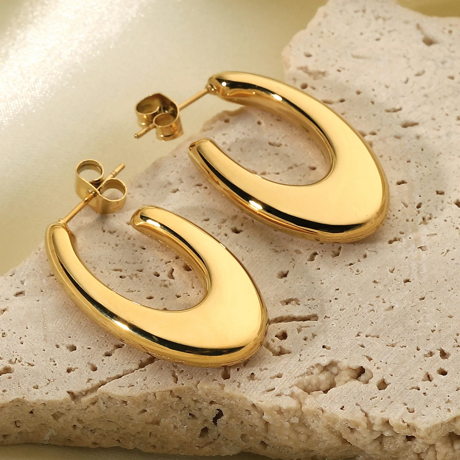 Waterproof Tarnish Free Trendy Golden Oval Stud Earring 18K Gold Plated Stainless Steel Hoop Earrings Jewelry for Women