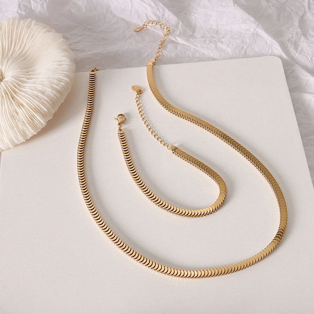 

INS Fashion 18K Gold Plated Stainless Steel Thick Chunky Centipede Chain Bracelet For Women Jewelry