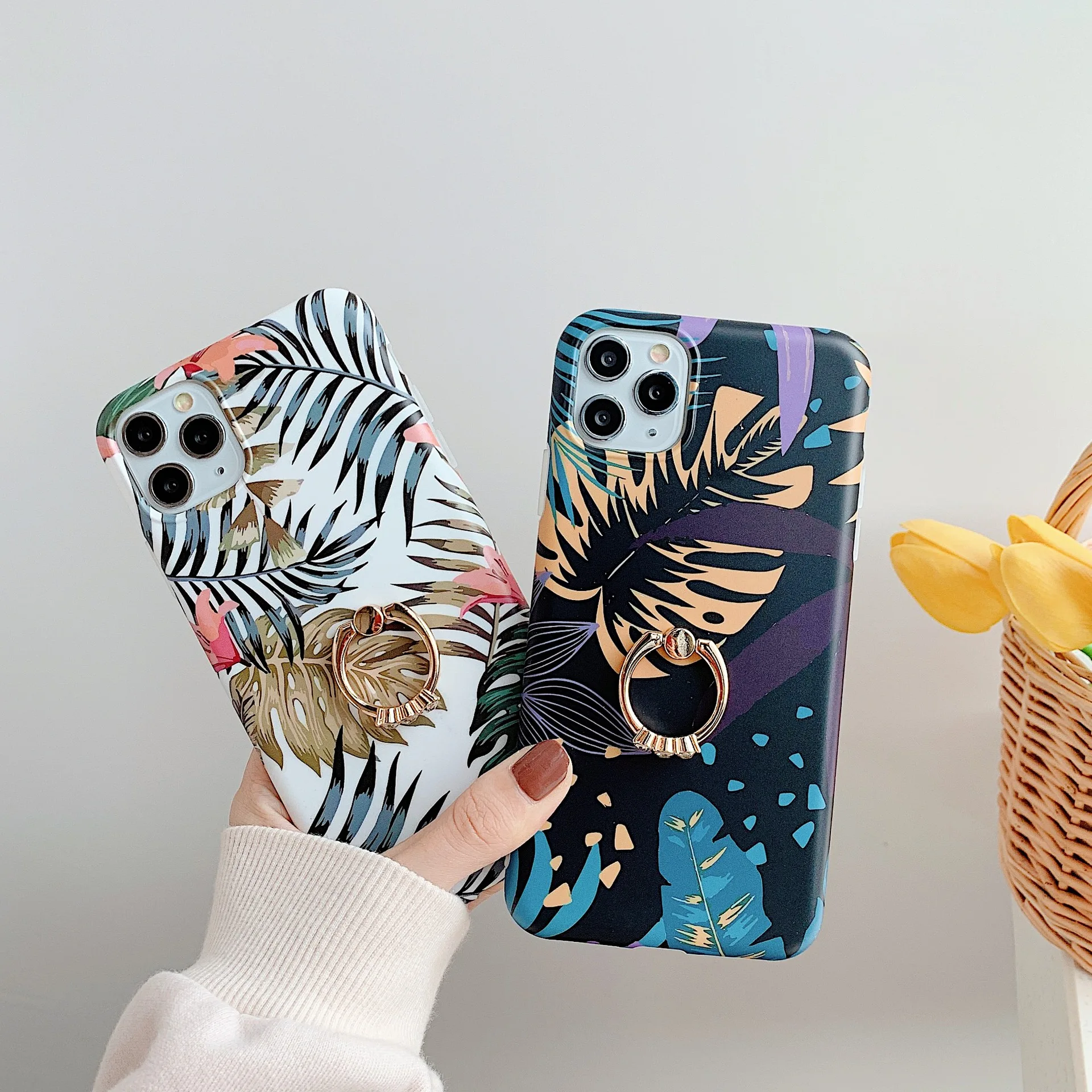 

Free Shipping banana leaf Metal Ring Holder Case For iphone 12 Pro Max 11 pro max X Silicone shell, Colorful