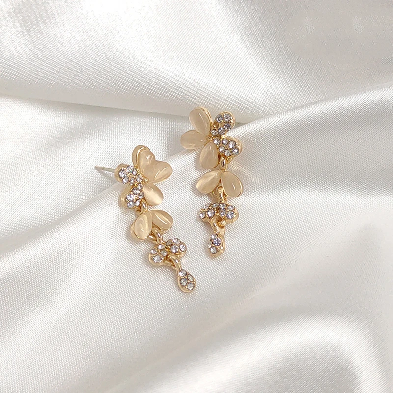 

Elegant Gold Crystal Rhinestone Opal Water Drop Stud Earring Attractive Silver Stud Crystal Cat Eye Stone Flower Drop Earring