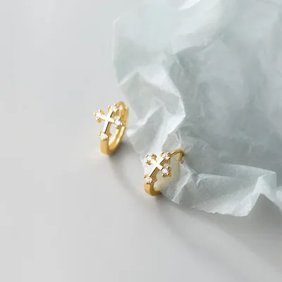 

Mini Simple Jewelry S925 Silver Shiny Crystal Cross Clip On Earrings 925 Zircon CZ Circle Cross Hoop Earrings For Women