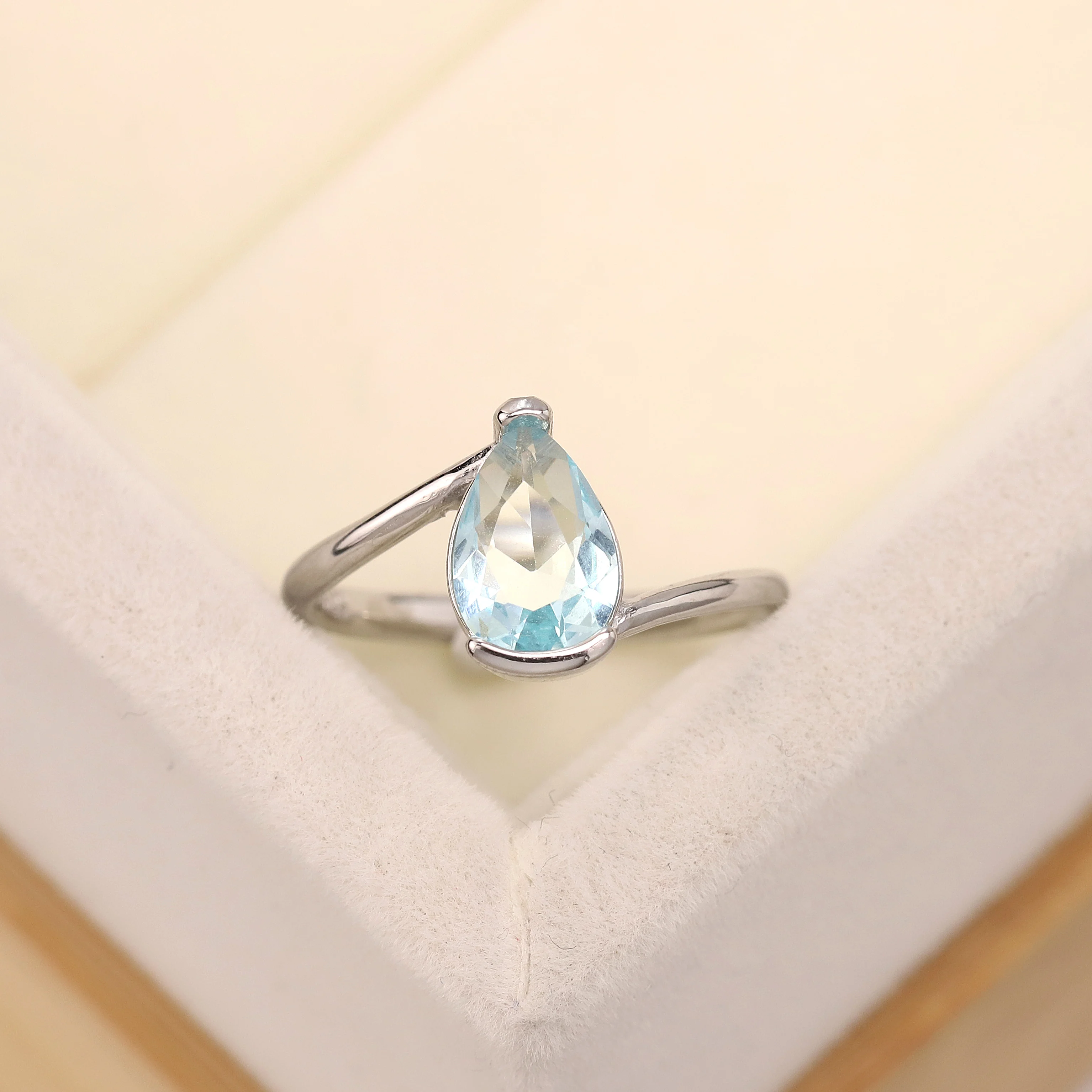 

yalibao jewelry latest s925 sterling silver ring design simple light blue crystal ring shiny zircon for woman ring gift, Picture