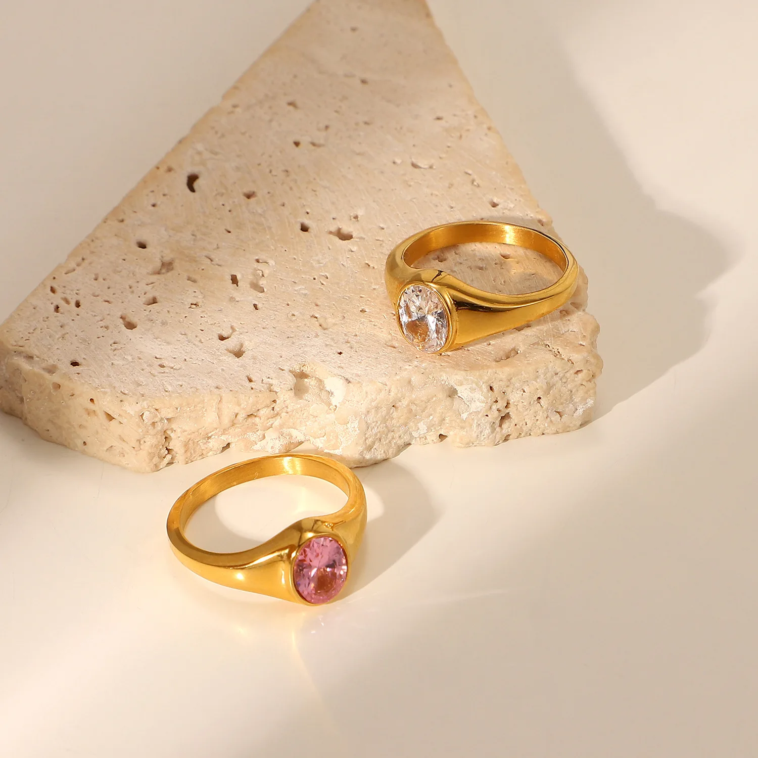 

Pink oval zircon ring 18K gold plated Stainless steel oval zircon diamond ring jewelry women