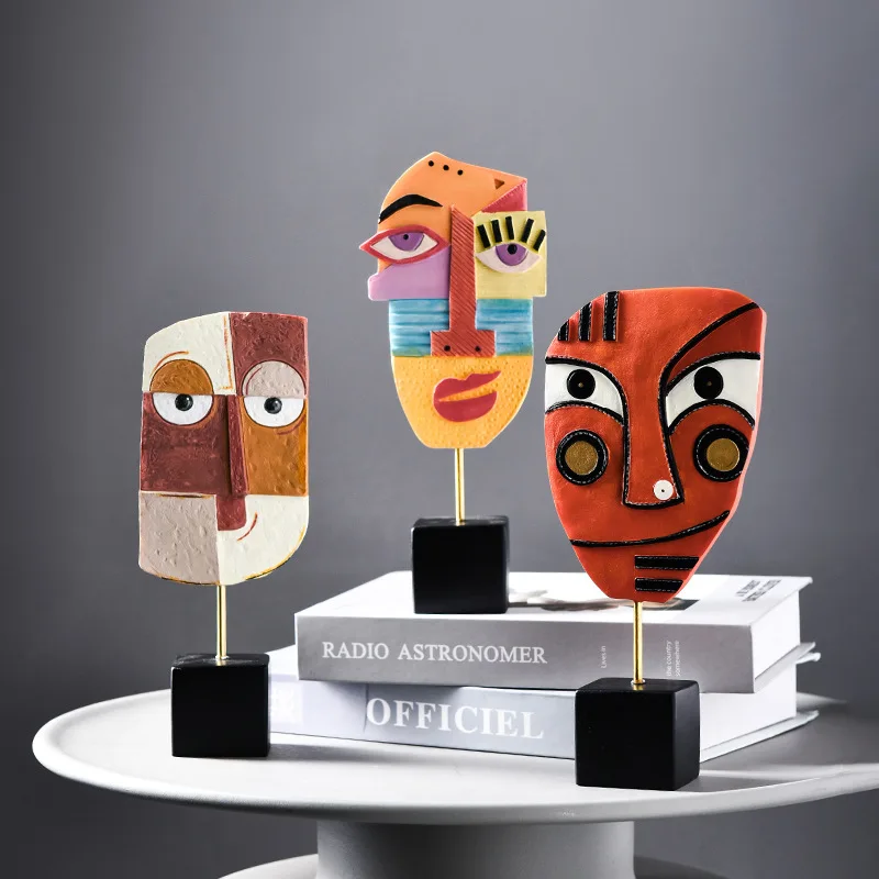 

Novelty Creative Home Decoration Nordic Style Resin Crafts Ornament Modern Sculpture Interior Abstract Face Art Accessories