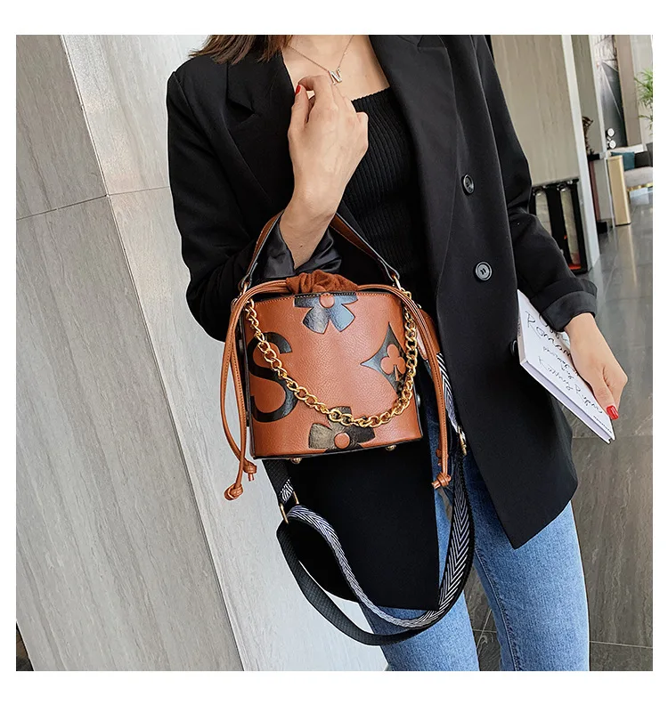 

trendy 2020 unique ladies Bucket Bolsa guangzhou women hand bags designer purse and cylinder handbag famous brands