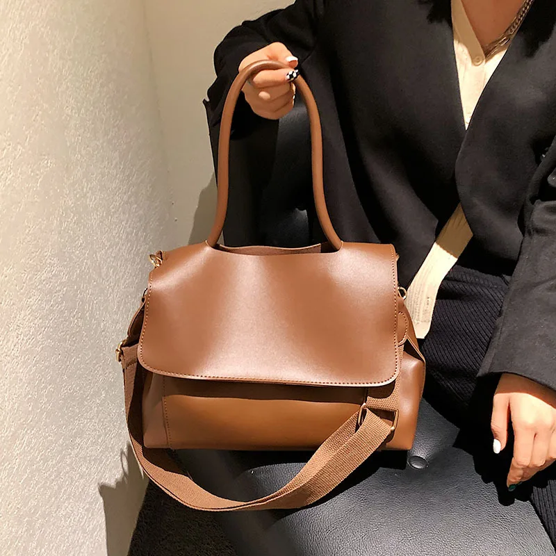 

Retro ladies handbag autumn new trendy fashion crossbody armpit tote bag messenger bag for women