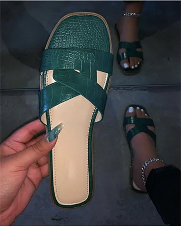 

Factory Wholesale Sandals Slippers Hot Sale Shoes Flat Sandals For Women And Ladies