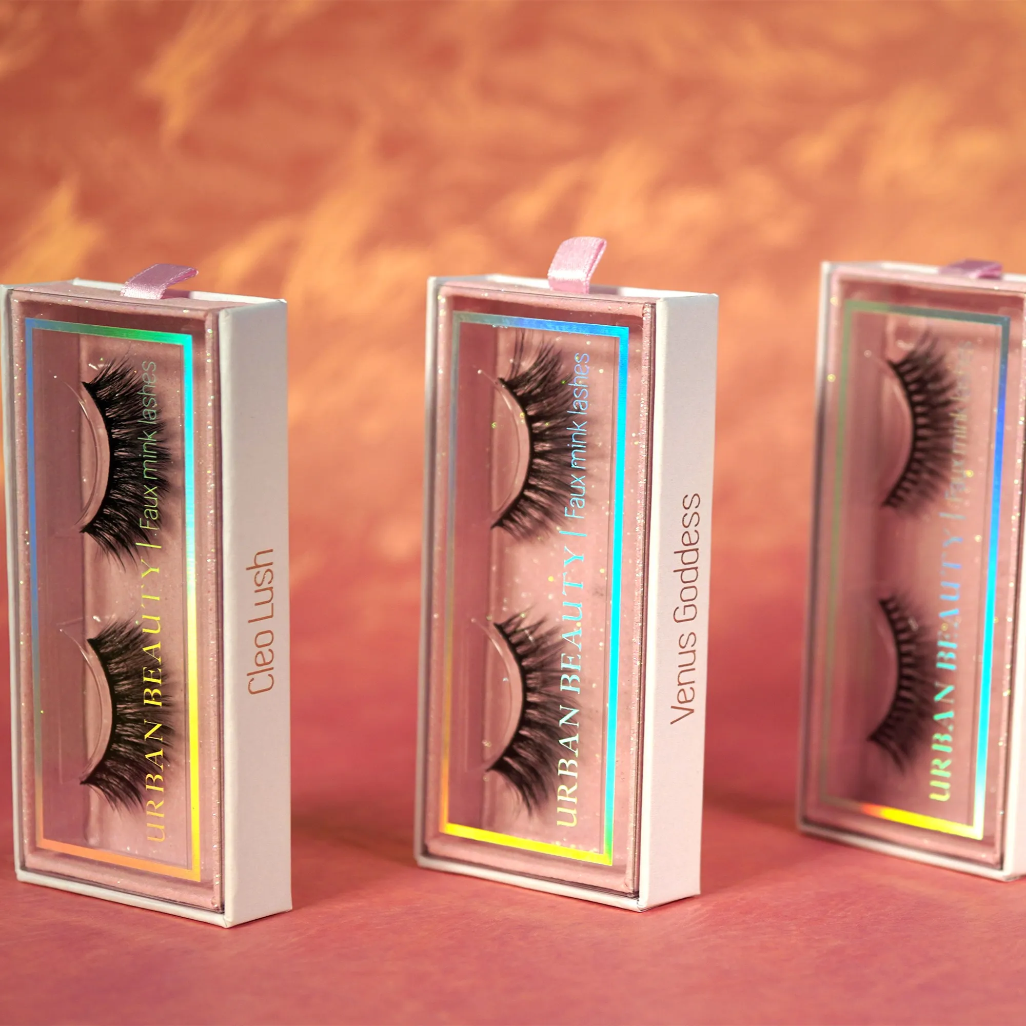 

Wholesale large size eyelash package Natural magnetic lashes vendor 5D 25Mm Mink Eyelashes packaging big box