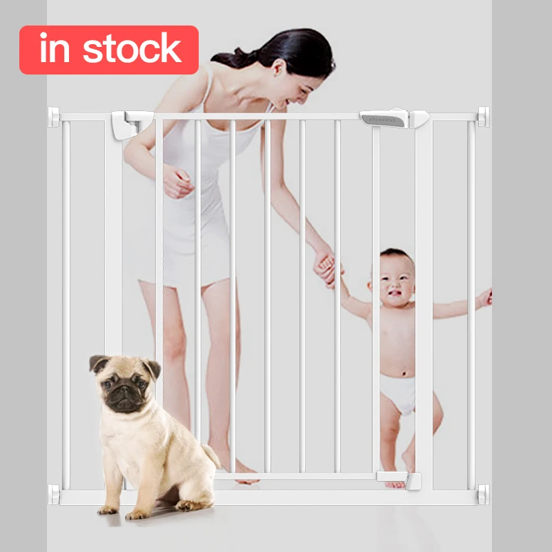 

Chocchick Wholesale retractable baby paly gate child stairs safety gate dog pet gate