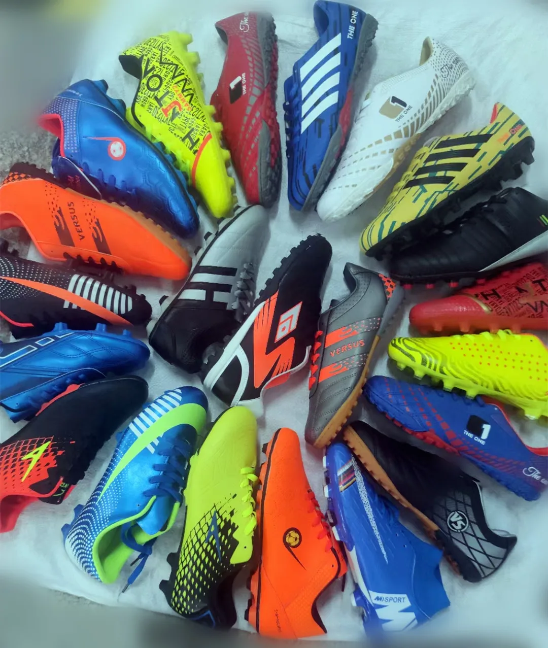 

wholesale men mix for kids thrift cheap indoor stock cheap soccer shoes Stock, Mixed colors