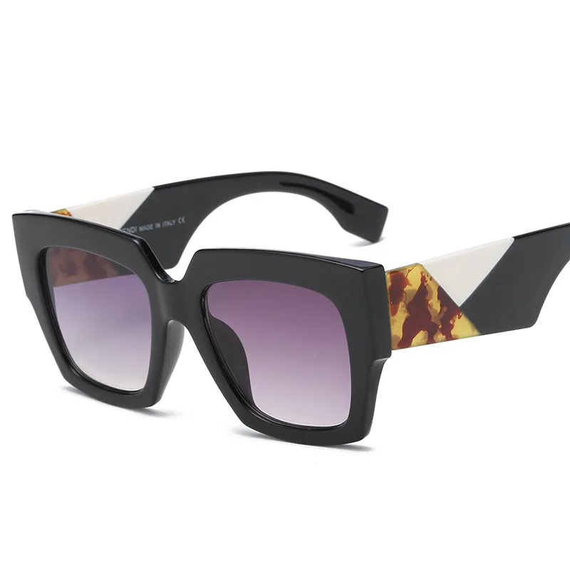 

2021 Custom Wholesale Fashion Square Frame Trendy Shades Sunglasses UV400 Women