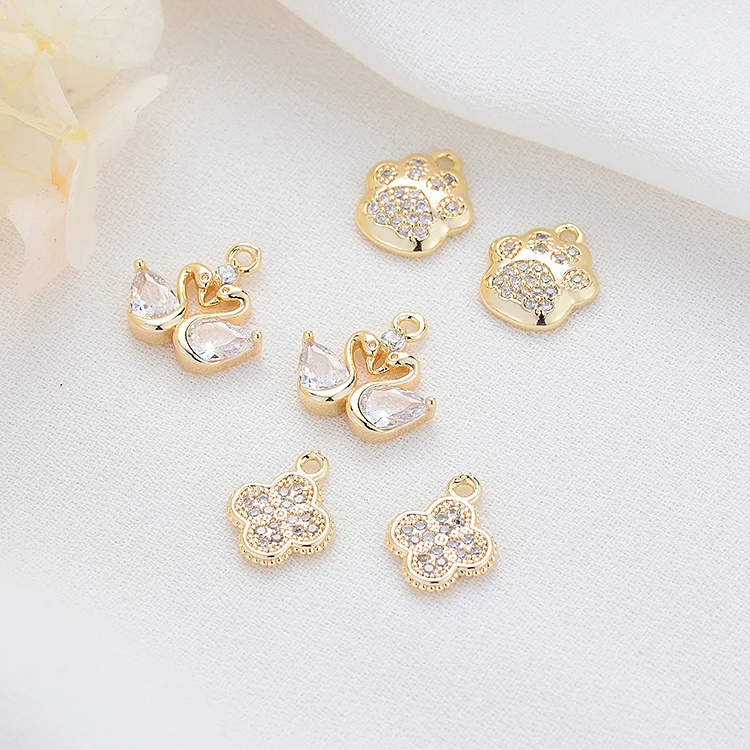 

New Design 14K Gold Plated Clover Goose Paw Shape Charm for Jewelry Making