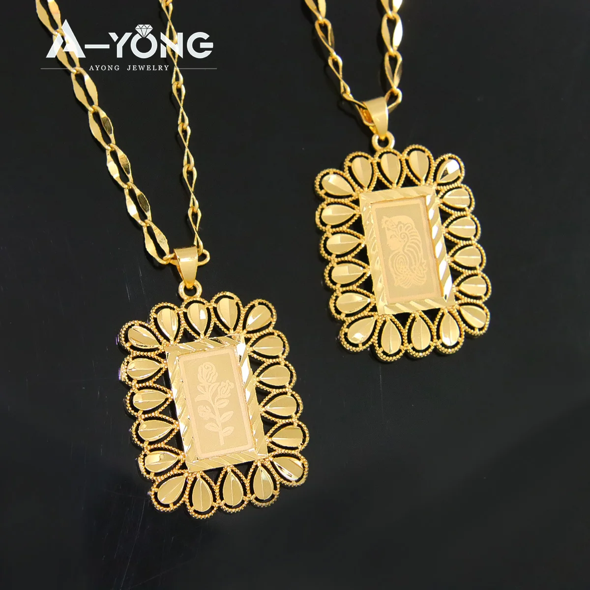 

High Quality Brass Square Shape Coin Queen Necklace 18k Gold Plated Pendants for Necklace