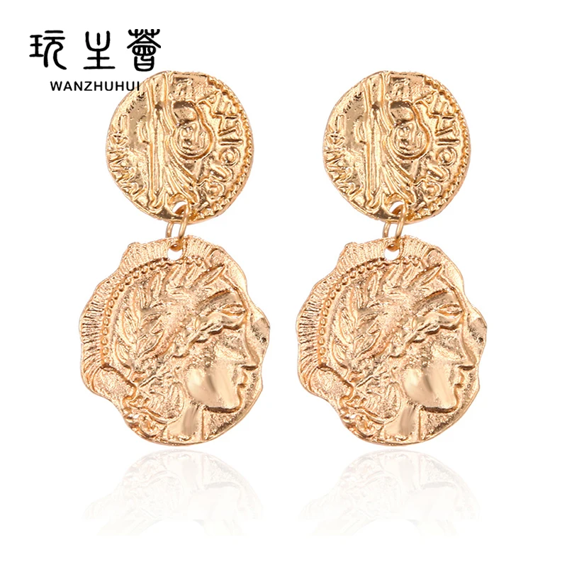 

2021 Wholesale gold plated trendy stud vintage small women earrings cubic zirconia earrings, Golden