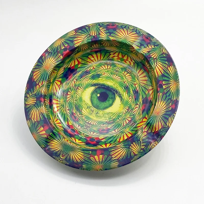 

Fashion portable women ashtray wholesale round metal pocket flat ashtray, Random shipment