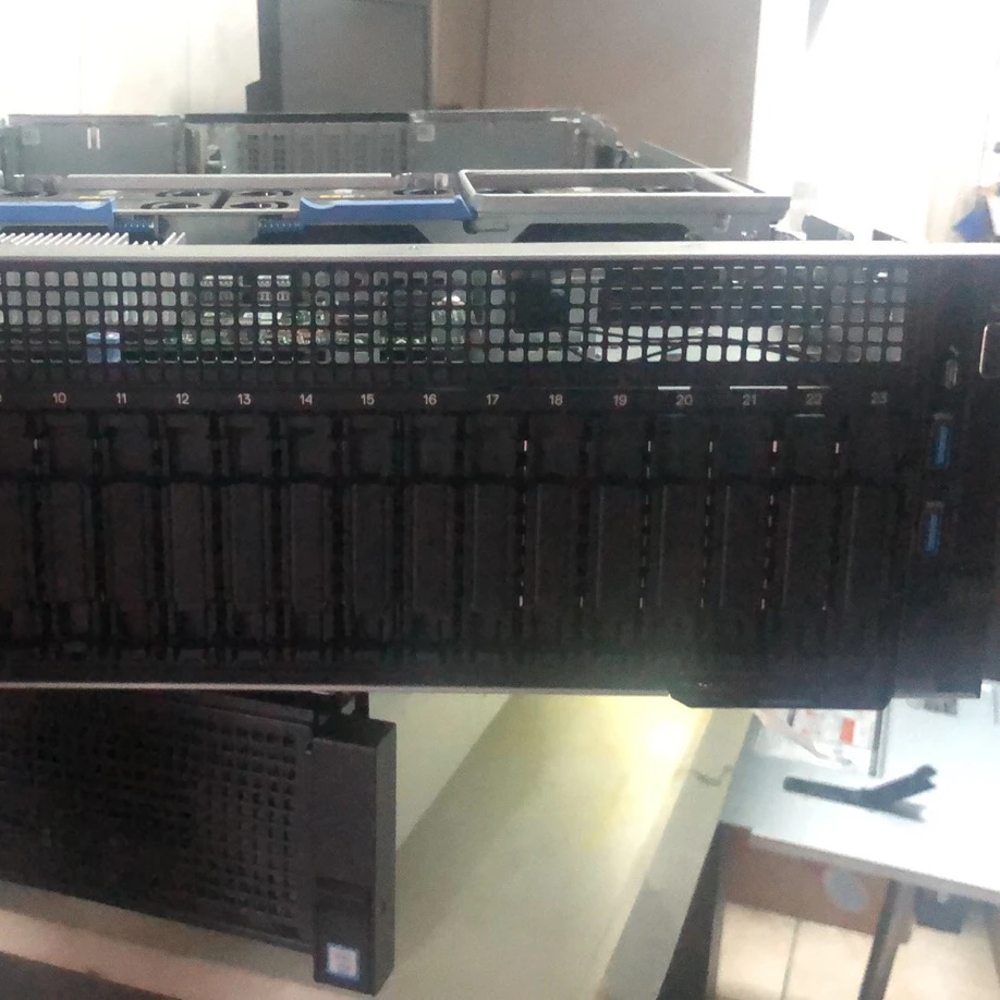 

Dells PowerEdge R940 Server 2xGold 5117/RAM 64GB/HDD 1.2TBx2/PERC H730P/2x1100W
