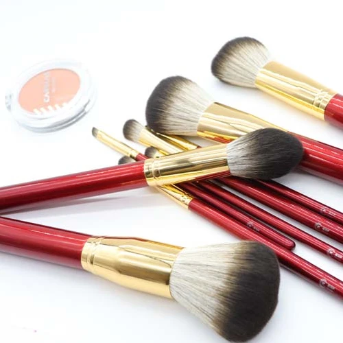 

2021 Grasp powder uniform similar to snow fox fur professional makeup brush set, Red