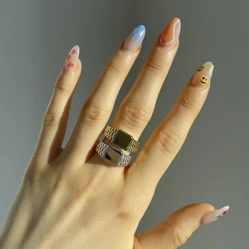 

2023 French Simplest Fashion Rings Brass Metal Ring Jewelry 18K Gold Watch Silver Ring for women