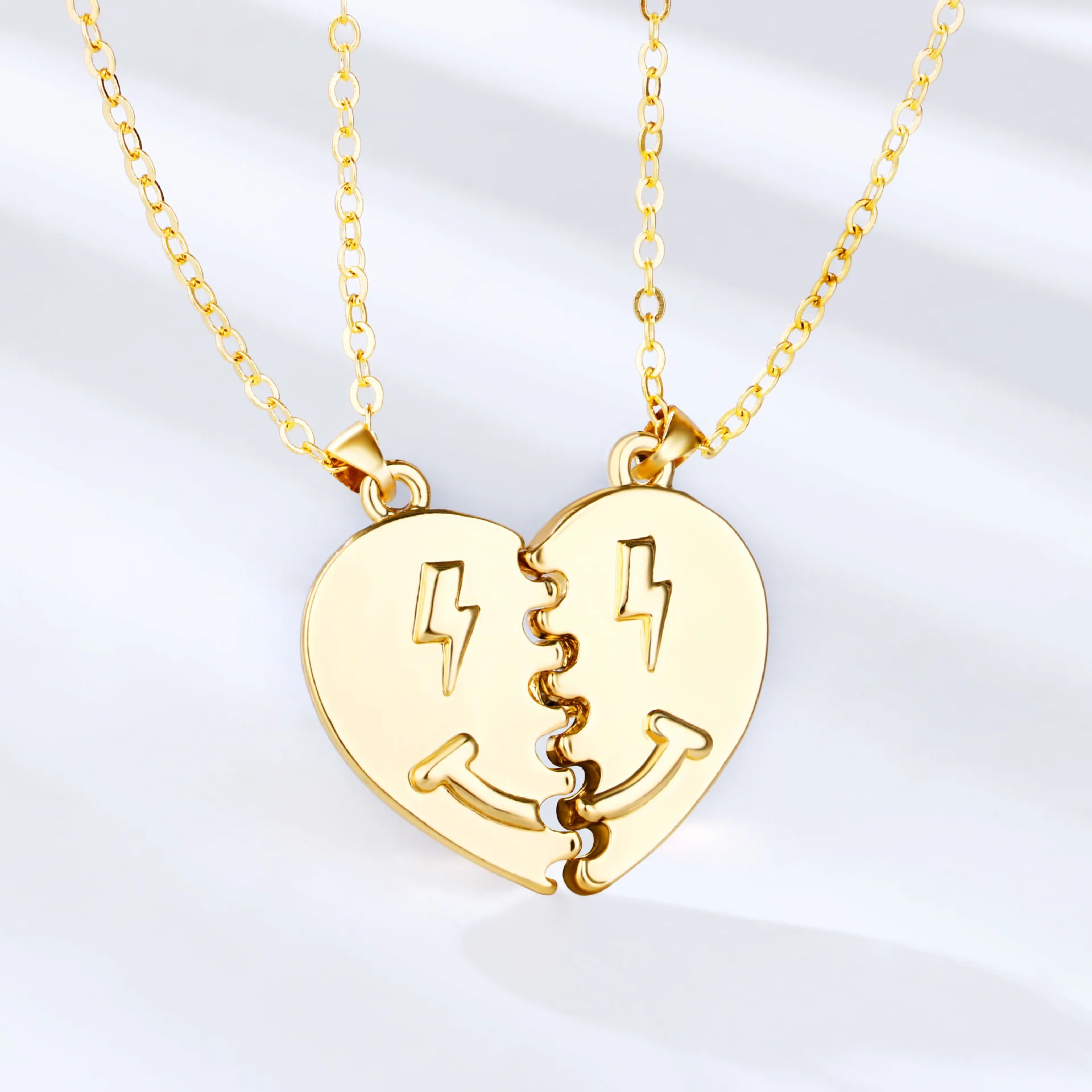 

LTT03 Heart Pendant Wedding Necklace Jewelry Couple Love Magnetic Necklace Heart Necklace for Valentine's Day Gift, Gold/silver