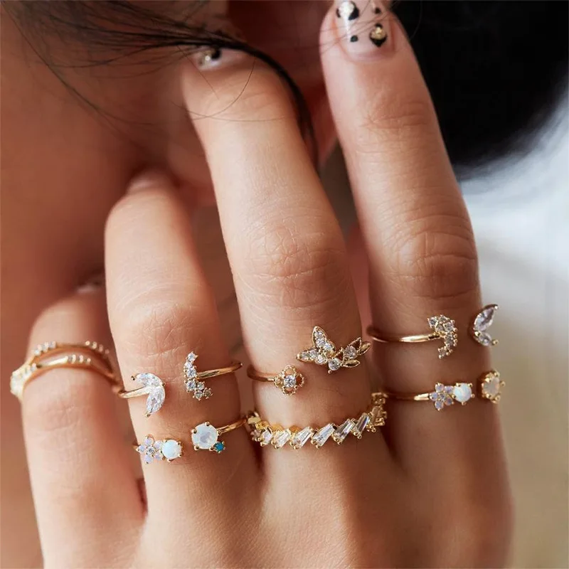 

Vintage Punk Ring Bohemian open-knuckle ring set with diamond butterfly flower 7 pieces retro crystal ring Set, Silver color rings