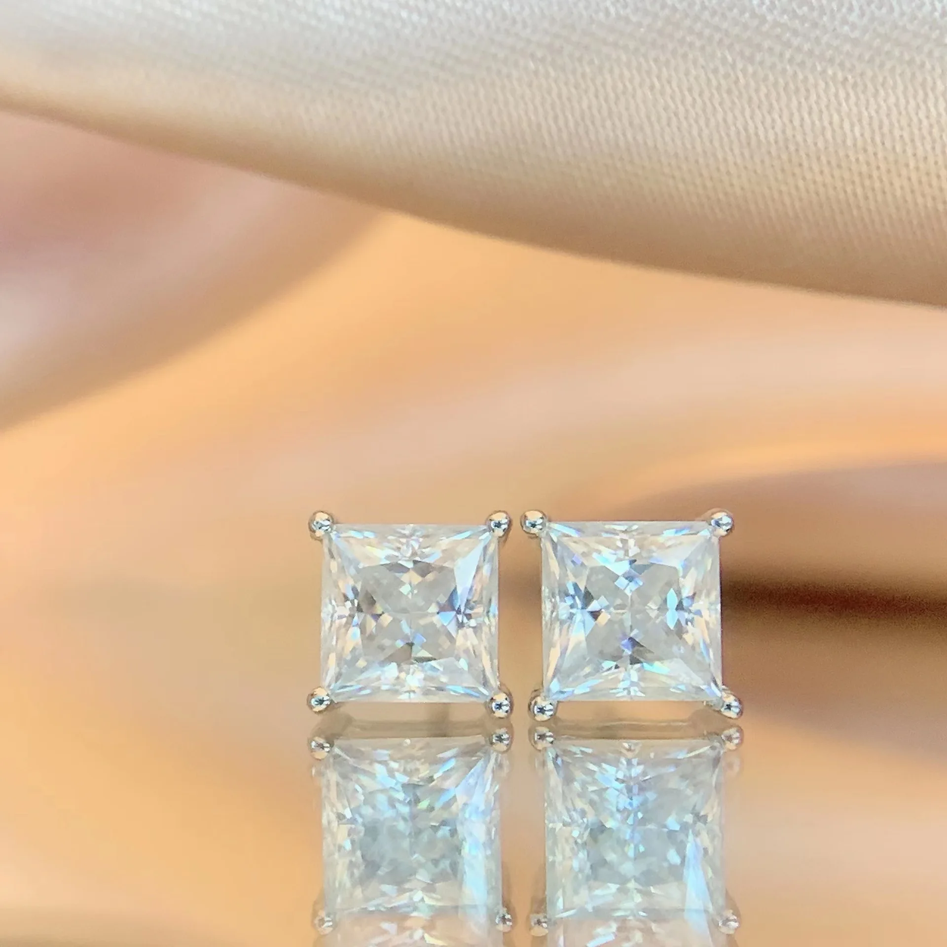 

trending jewelry princess cut vvs square stud moissanite earrings 925 sterling silver for men