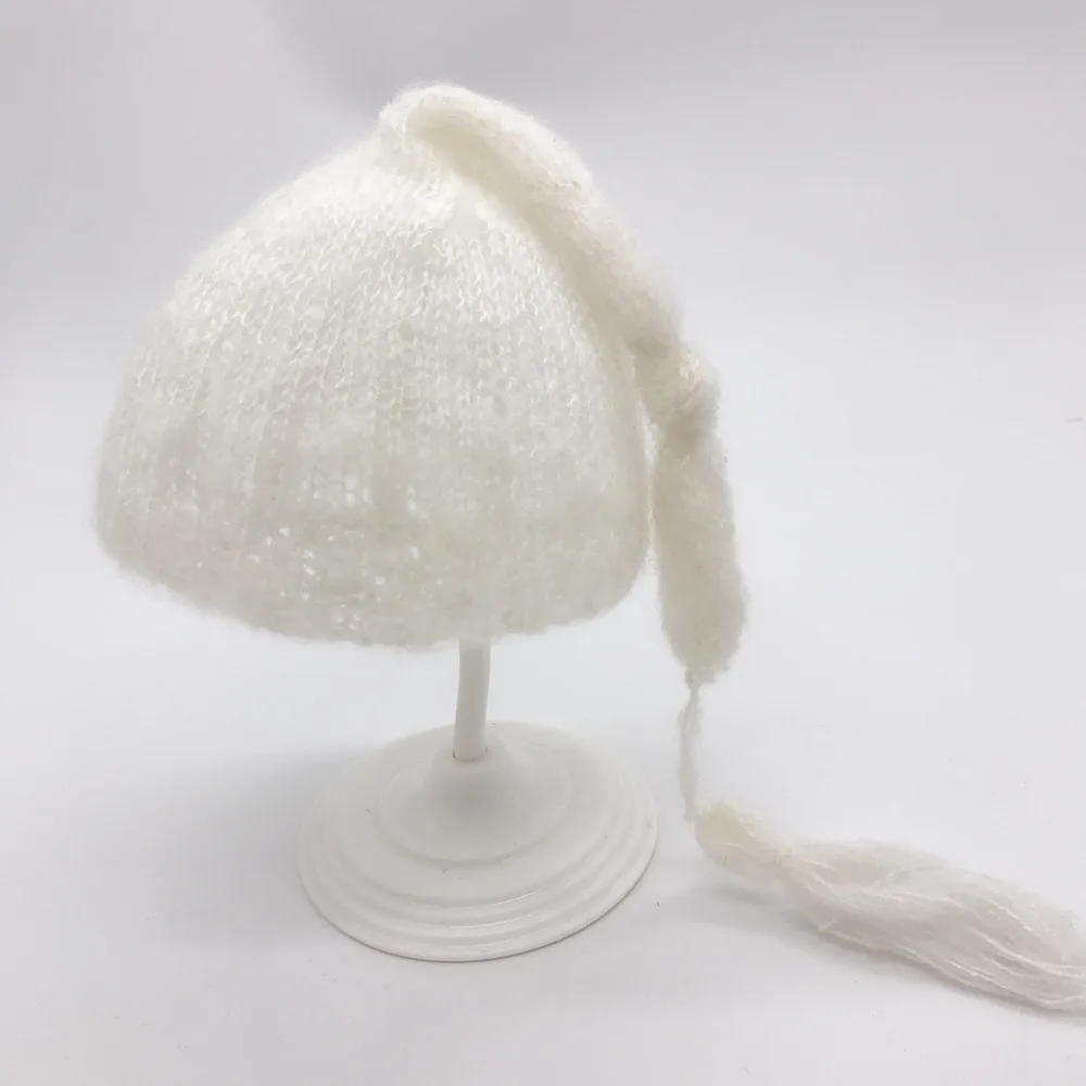 

Baby's Photography 0 to 3 Month Baby's Decor Beanie Warm Hat Long Tail Knitted Winter Hat For Photo Shoot