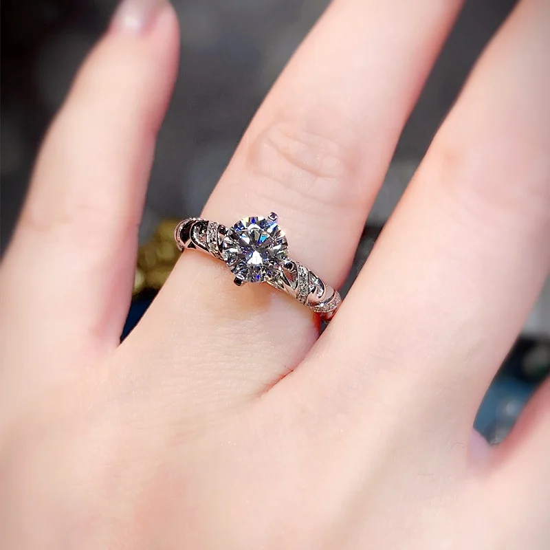 

Exquisite White Zircon Ring for Women Anniversary Gifts Gemstone Wedding Jewelry Zircon Rings, Picture shows