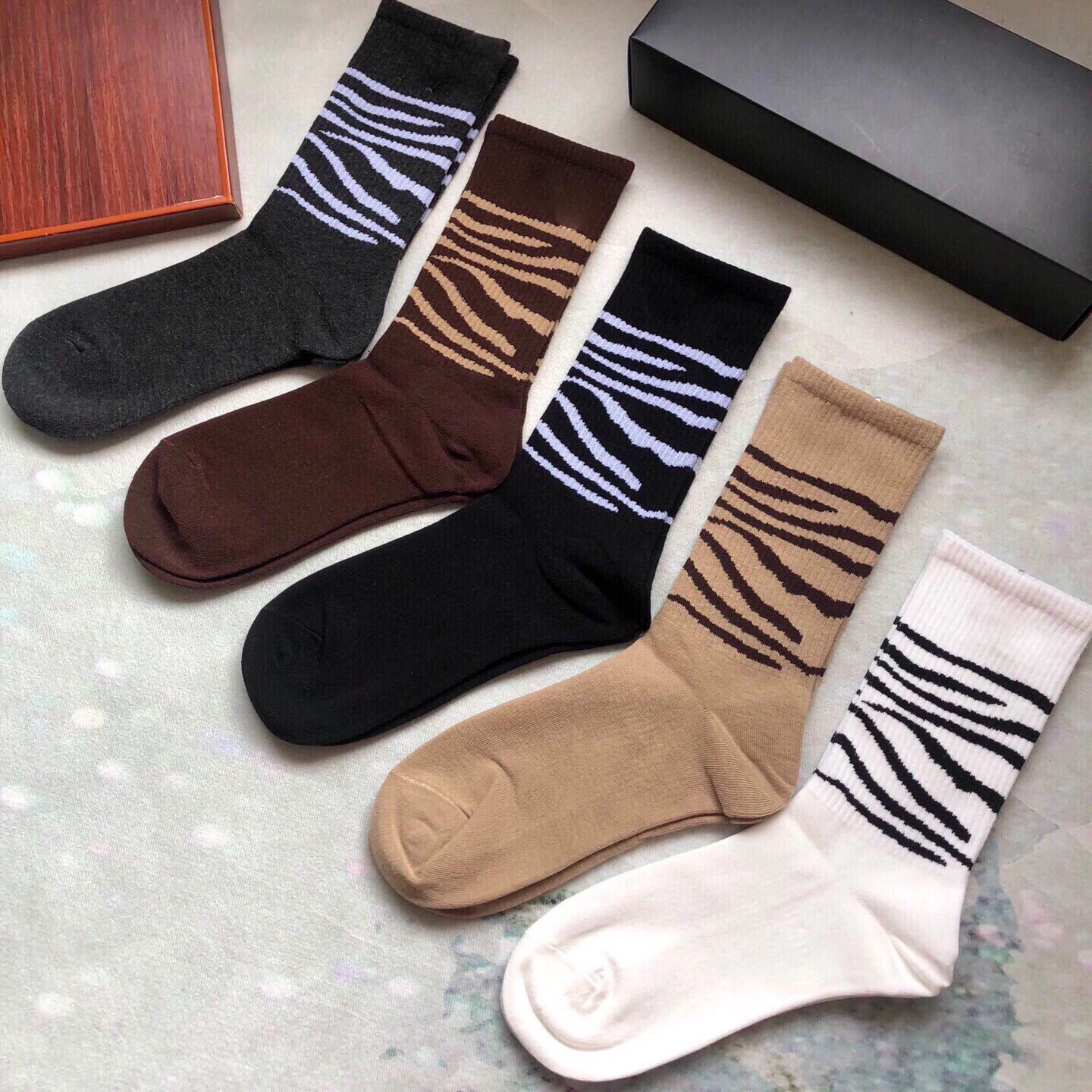 

New Designer Letters Cotton Womens Winter Socks High Quality Sock for Women