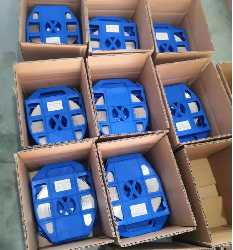 304 Stainless Steel Manual Packing Belt 12.7mm 16mm Perforated with Holes High Tensile for Cable Tray Installation