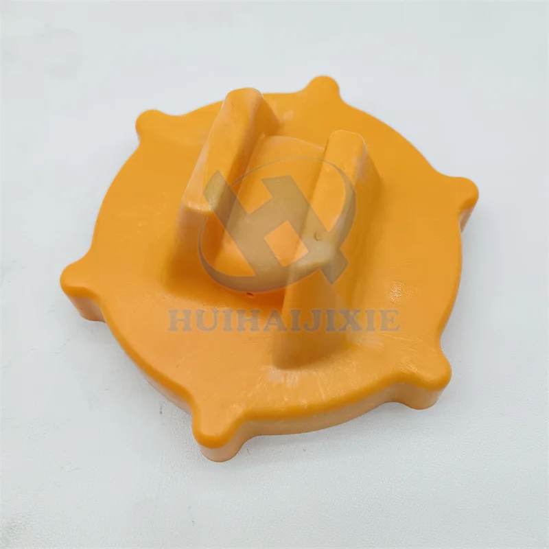 Excavator Parts Cap Fuel Tank 209-04-51220 07091-21200 07051-00000 Fuel Tank Cover for Excavator PC220-3 PC220LC-3 2090451220