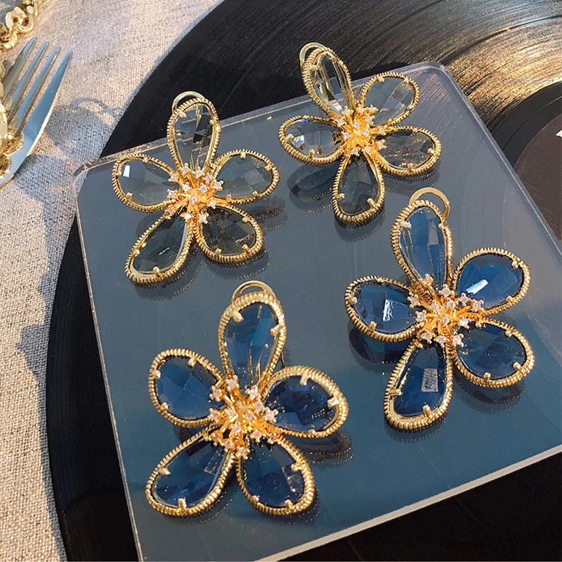 

HOVANCI Luxury Sparkle 925 Sterling Silver Needle Crystal Flower Stud Earrings Delicate Glass Colorful Large Flower Earrings