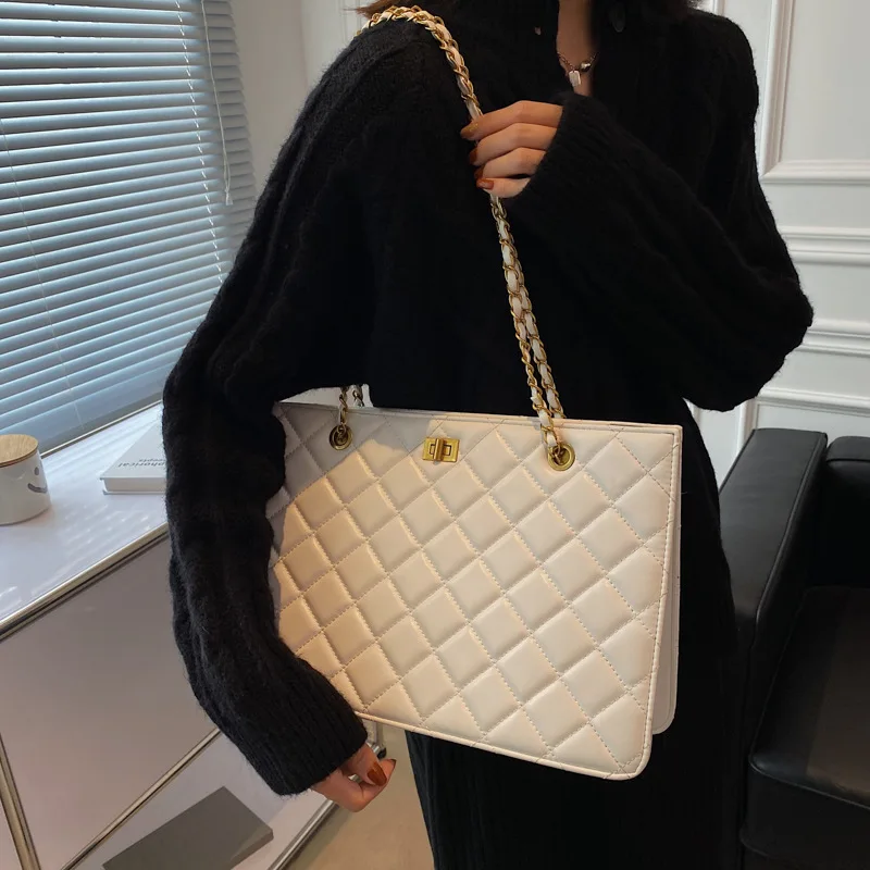 

2021 New Fashion Trend Large-Capacity Canvas Bag Brand Embroidery Beach One-Shoulder Handbag