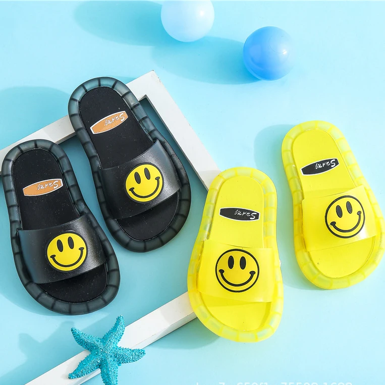 

Smiling face LED light jelly summer kid outdoor antiskid bathroom factory wholesale slippers, Photos